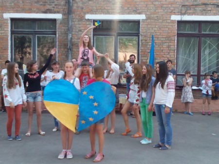 І чужого научаємося, але і свого не цураємося